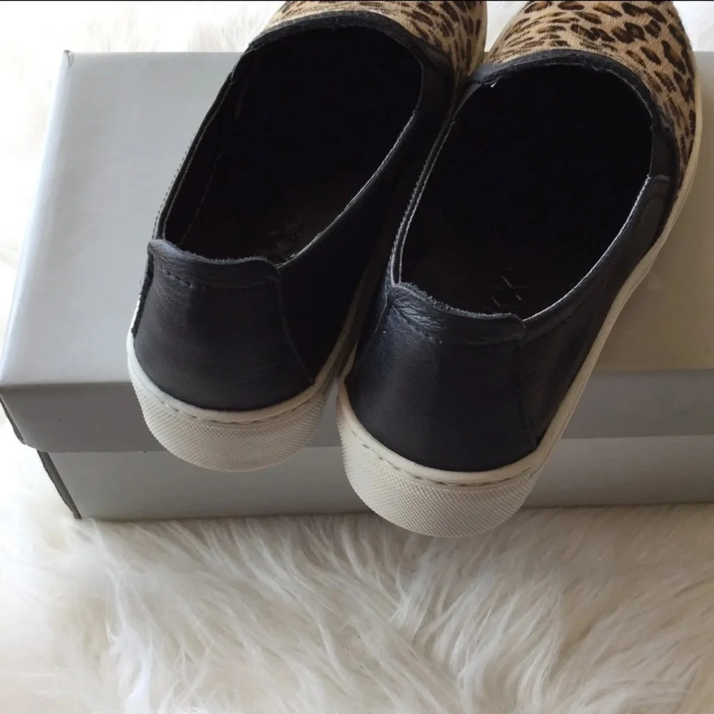 FLEXX Leopard Slip On Sneaker
